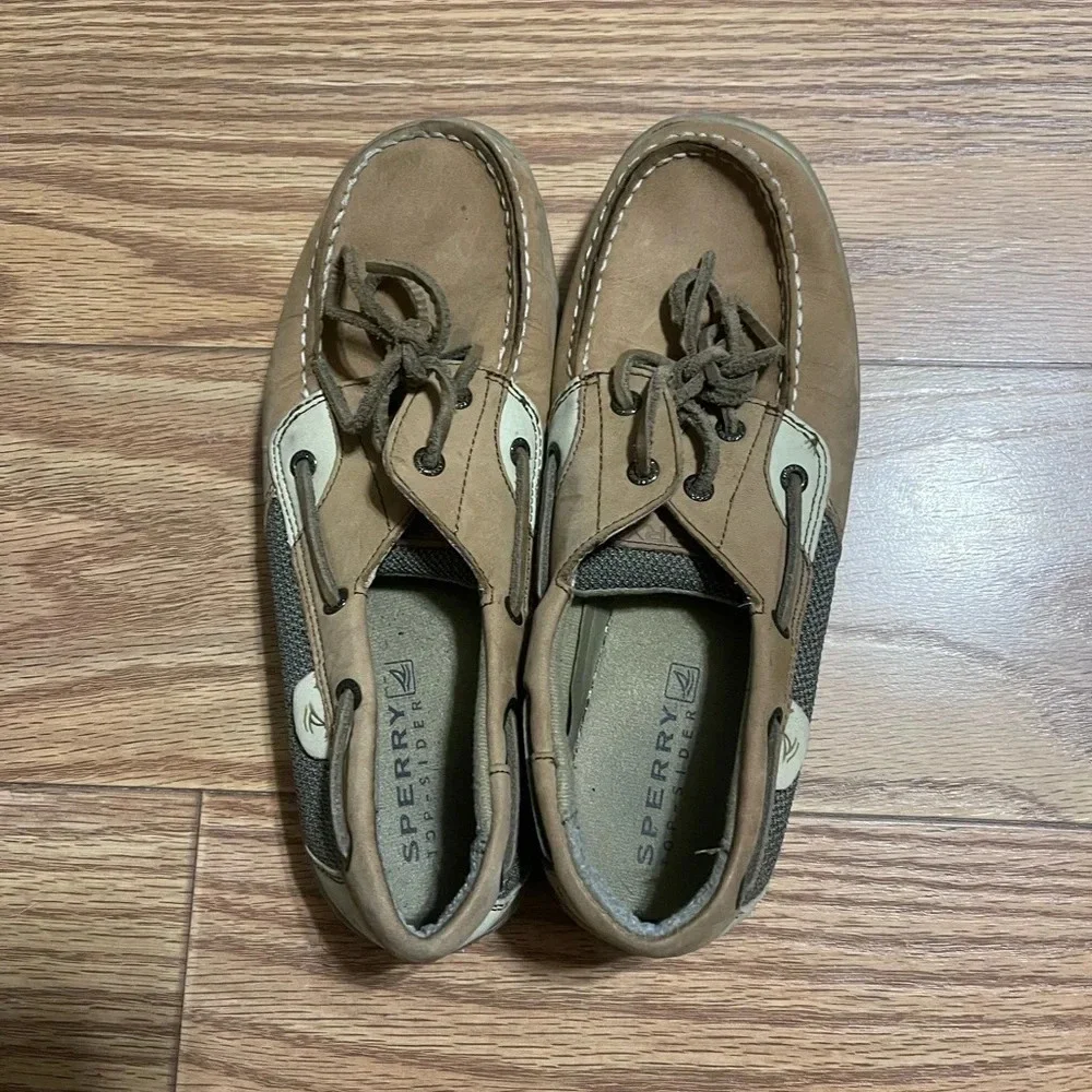 Sperry Boat Shoes 5.5